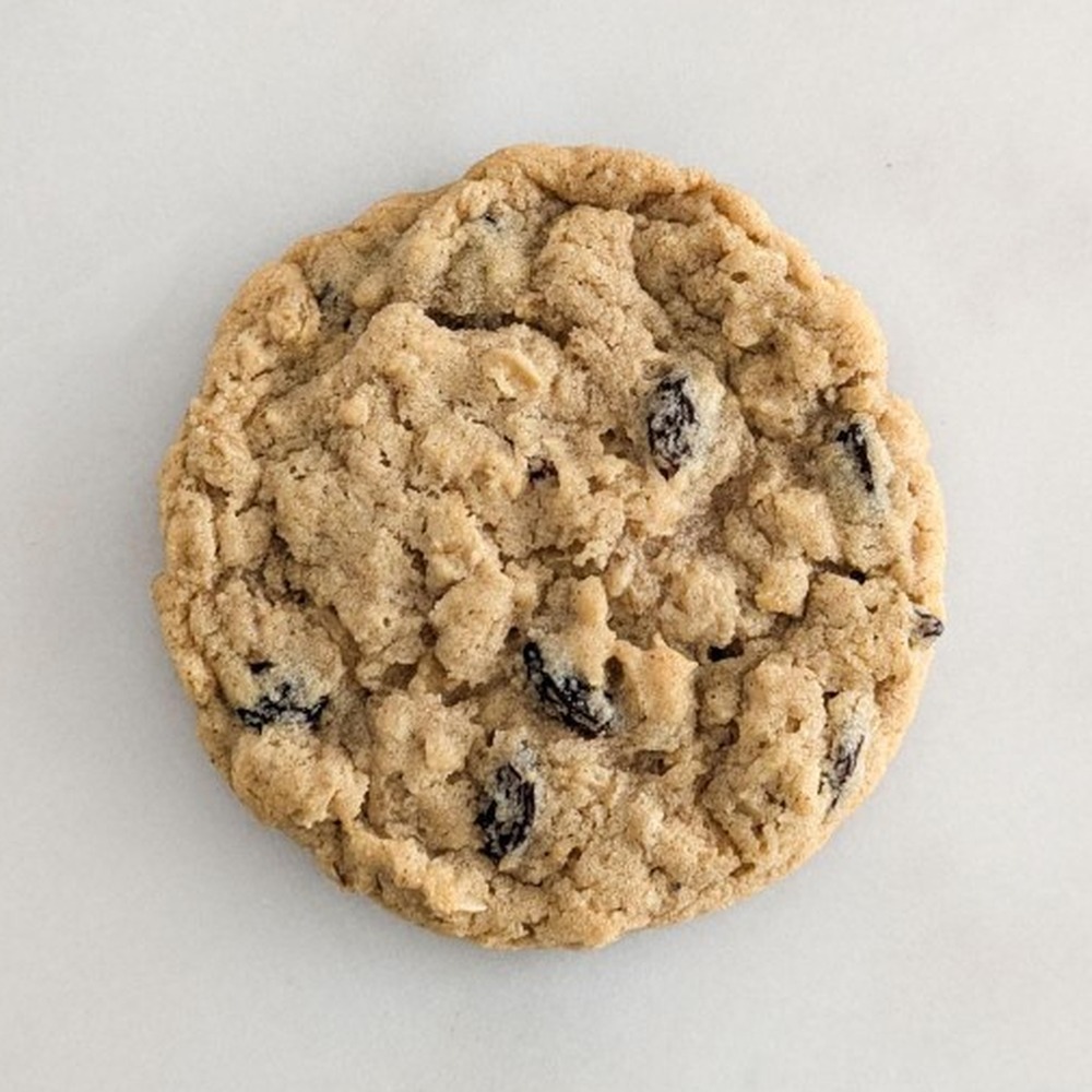 Oatmeal raisin cookie